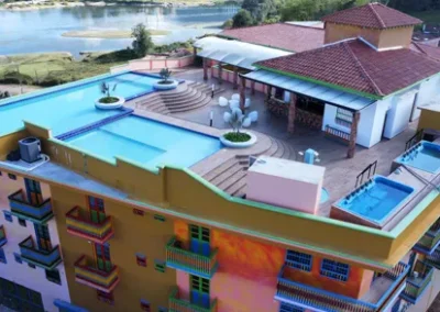Alojamiento con piscina incluido en nuestros tours en Medellín y alrededores