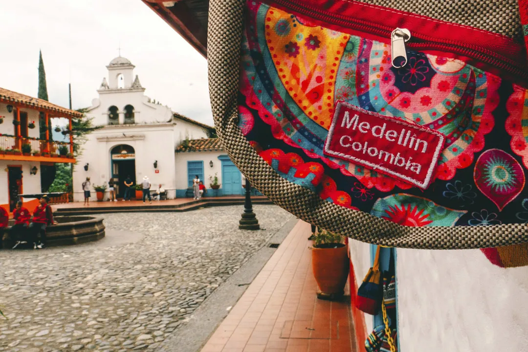 City Tour Medellín de medio día visitando el Pueblito Paisa - Colombia en tus Ojos Tours